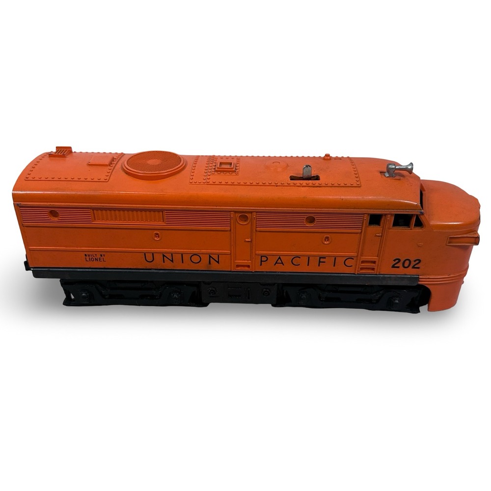Lionel 202 Union Pacific Alco Diesel Switcher Locomotive Orange O Gauge Vintage
